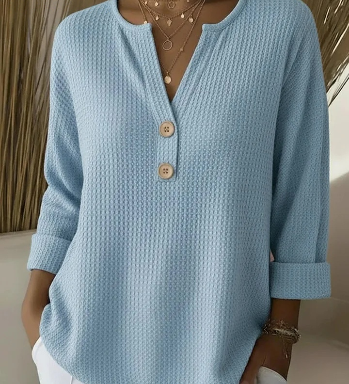 Lucía | T-shirt Henley texturizado com botões
